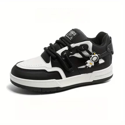 New American Retro Skate Shoes, Thick-Soled White Sneakers for Both